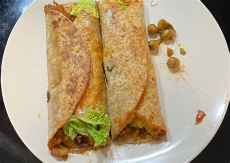 Schezwan Frankie Recipe by Rajashree Patil - Cookpad