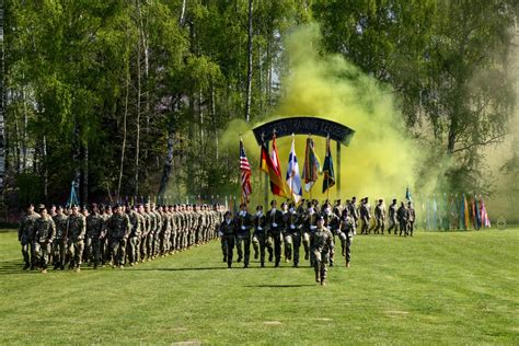 BLC Graduation 的图像结果