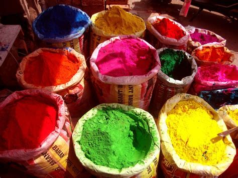 Organic Colors In The Holi Festival & Here’s Why It's Better - StarBiz.com