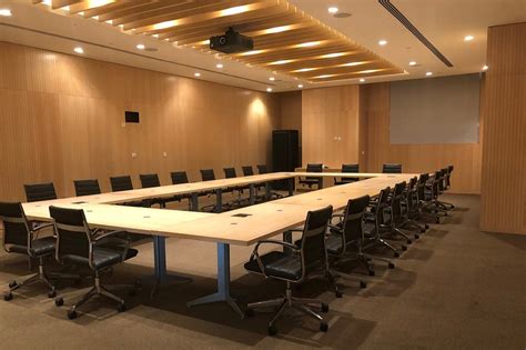 Conference Hall 的图像结果