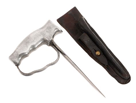 At Auction: WWI BRITISH PUNCH DAGGER by ROBBINS OF DUDLEY