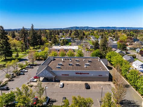 Walgreens - Portland, OR | TCII Capital Group