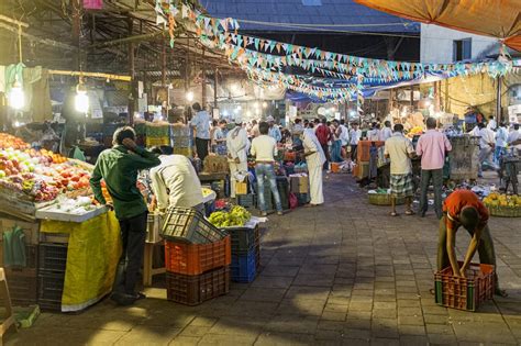 Crawford Market Mumbai (2026): All You Need To Know