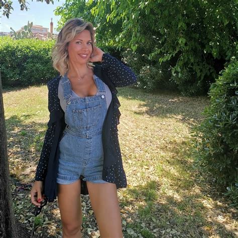 Image posted on Dec 13, 2020 – @hottestchickpics on Tumblr