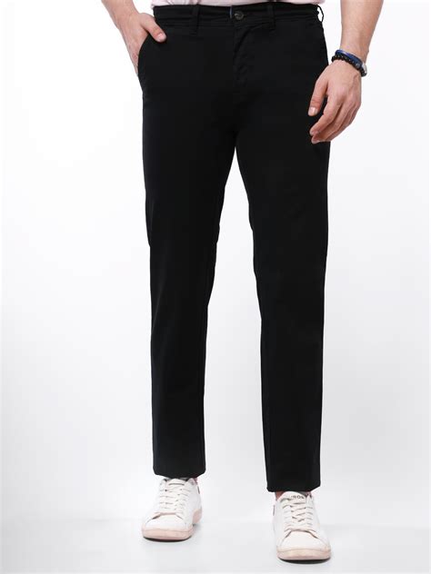 edenrobe Men's Black Chino Pant - EMBCP20-011 – edenrobe Pakistan