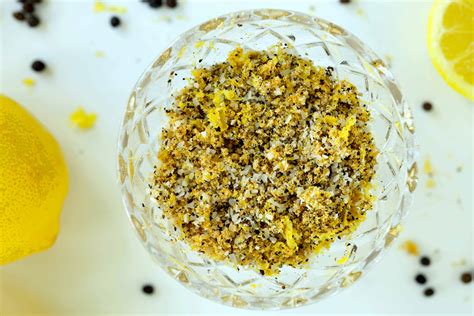 Homemade Lemon Pepper Seasoning (Fresh, No Drying!)