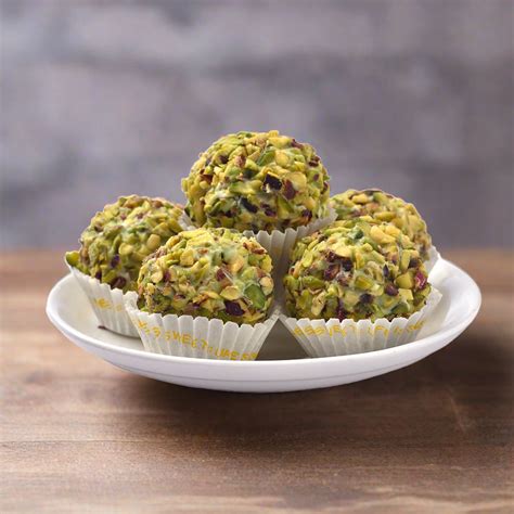 Kaju Pista Laddu – Shree Anandhaas Sweets and Snacks
