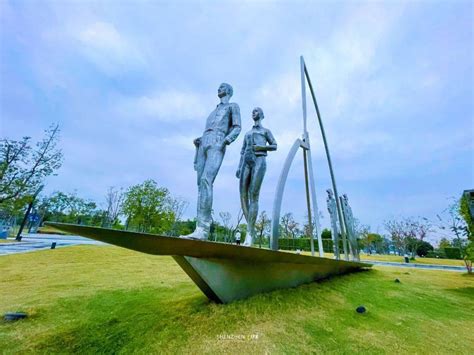 深圳“雕塑公园”传来一个超级好消息！30+艺术作品，一场穿越时空之旅！_袁庚