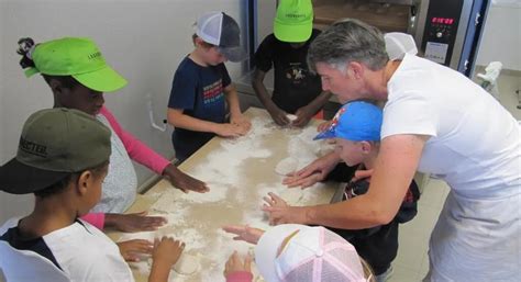 Louvigny. Des apprentis boulangers au centre de loisirs - Caen.maville.com