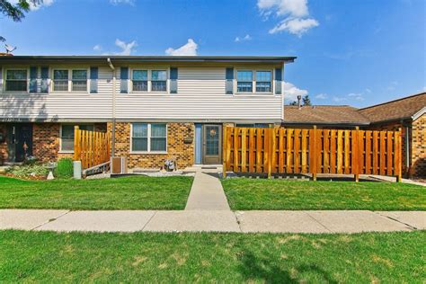 7300 Winthrop Way Unit 2, Downers Grove, IL 60516 | Homes.com