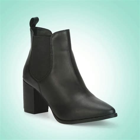 20 Types Of Boots For Women | LBB
