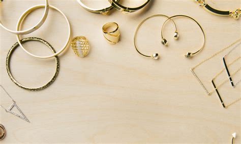 What is the difference between fashion jewelry and costume jewelry ...