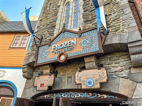 $449 Lightning Lane Premier Pass Has SOLD OUT Ahead of Thanksgiving Day ...