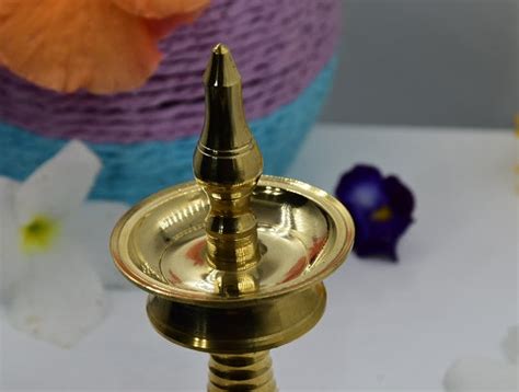 Antique Collection Brass Kerala Vilakku Pooja Lamp – AdukkalaOnline.in