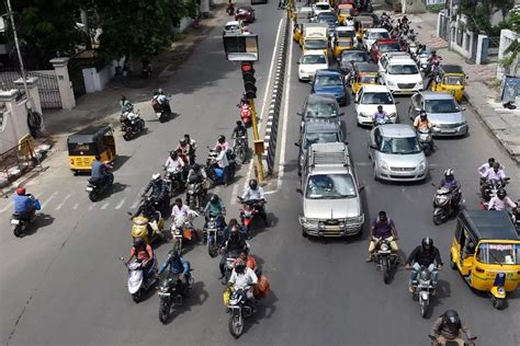 Govt approves Motor Bill, steep penalties for traffic offences proposed ...