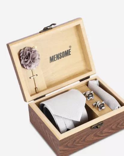 इस बार Valentine's Day अपने साथ मना रहे हैं, तो इन गिफ़्ट्स से ख़ुद को ...