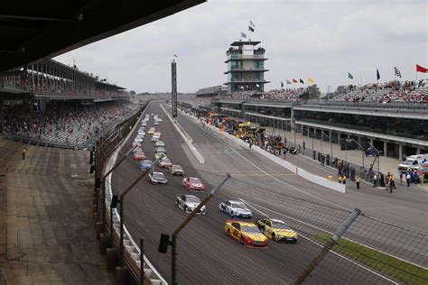 Fast forward: Story lines to watch at the Brickyard 400 | 11alive.com