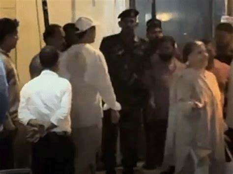 Hema Malini didn't attend Dharmendra's prayer meet organised by Sunny