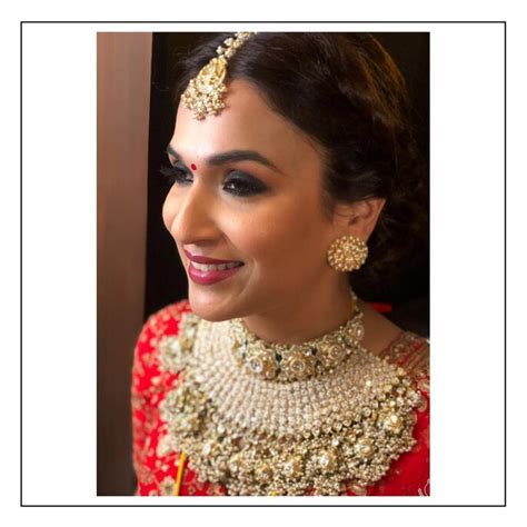 Soundarya Rajinikanth is a stunning bride in new photos from wedding ...