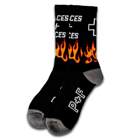 P+F Flame Socks – Capsul