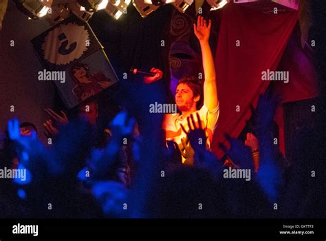 Example Singer 的图像结果