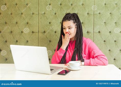 çœŸä¸ æ•¢ç›¸ä¿¡ï¼ ä¸€å¹…æƒŠå¿ƒåŠ¨é­„ï¼Œç•™ç €é»‘å ‘è¾«çš„å¹´è½»å¥³äººç ...