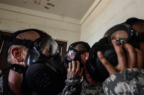 Basic Combat Training Soldiers go through gas chamber | Article | The ...