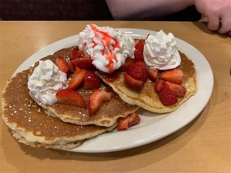 MAXFIELD'S PANCAKE HOUSE, Wauwatosa - Restaurant Reviews, Phone Number ...