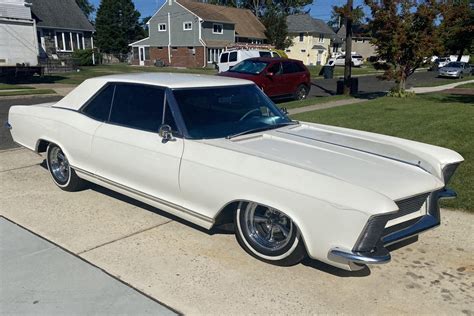 Modified 1965 Buick Riviera for sale on BaT Auctions - closed on October 7, 2022 (Lot #86,704 ...