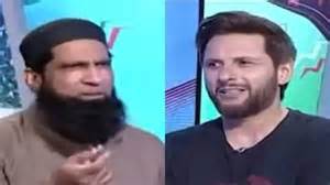 Shahid Afridi, Mohammad Yousuf mock India again by insulting umpire ...
