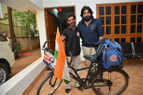 Pawan Kalyan Meets his West Bengal fan Addanki Ravi - Photos,Images ...