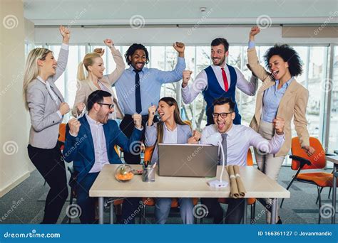 Business People Celebrating 的图像结果