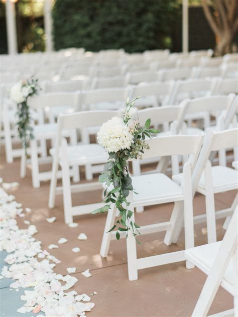 How To Decorate: Simple Wedding Aisle Decoration Ideas