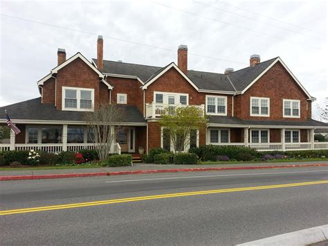 SARATOGA INN (Langley) - Inn Reviews, Photos, Rate Comparison - Tripadvisor