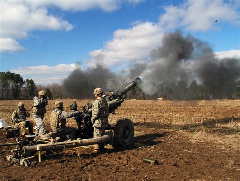 Currahee crew drills with M119 105mm Howitzer | Article | The United ...