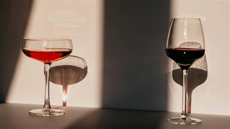 What is the Difference Between Cocktail and a Mocktail?