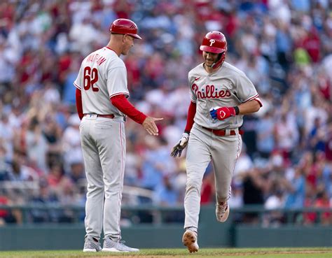 Live-tweeting the Phillies is perilous this year