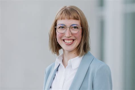 Steffi Ratzke: Authentische Bewerbungsfotos Aachen