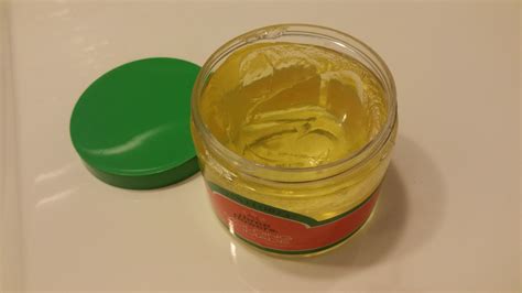 Three Flowers Molding Pomade, simply good results - Style4Men.ca