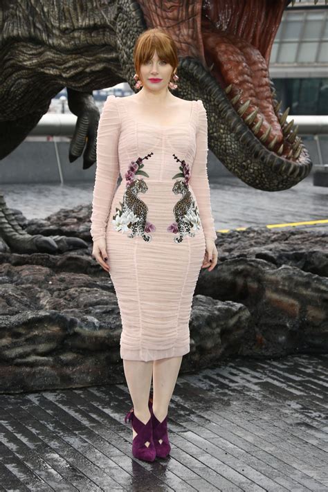 Bryce dallas howard hot pics jurassic world - hypepery