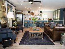 Magnolia Living Room Designs by 20 Magnolia Home Living Rooms For Inspiration Magnolia Living Room Designs