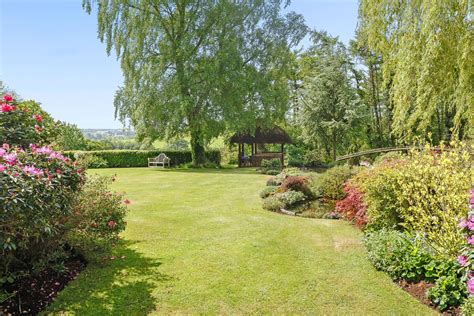 house for sale in Colaton Raleigh, Devon, EX10 - exe130041 | Knight Frank