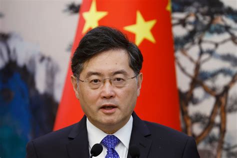 China destituye a su ministro de Exteriores y nombra a su predecesor ...