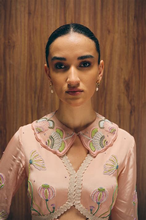 Pink tulip collar – lovekiki.in