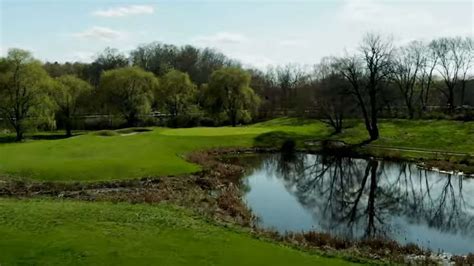 Blue Fox Run Golf Course in Avon is up for auction