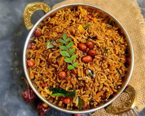 #CookAtHome: How To Make Puliyogare | Femina.in
