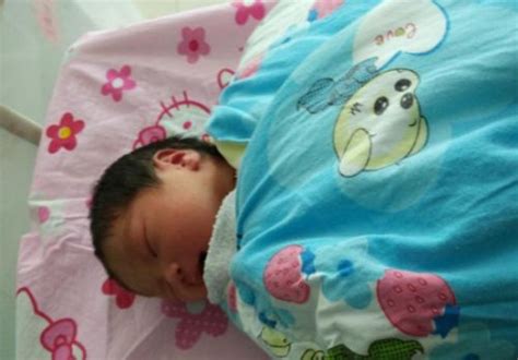 晋江一23岁女子产下女婴 仅过4小时弃女而去—晋江新闻网