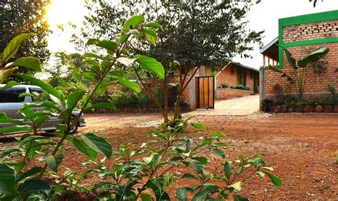 IZIBA LODGE - HOIMA (Kibingo) - B&B Reviews, Photos, Rate Comparison ...