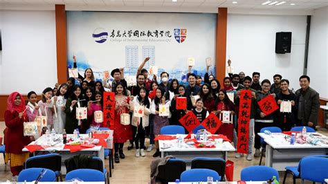 留学生在青岛：学中文用AI，感受中国独特魅力