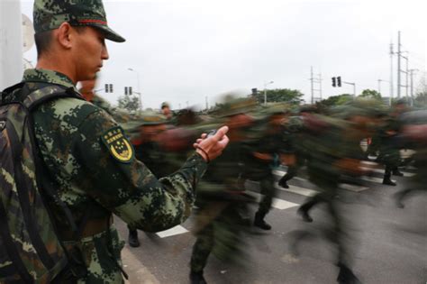 组图：法国黑豹特警队为北京特警进行战术培训_新浪军事_新浪网